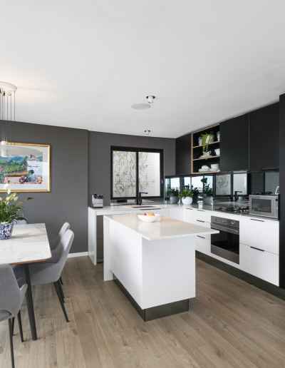 Aluminium sliding windows