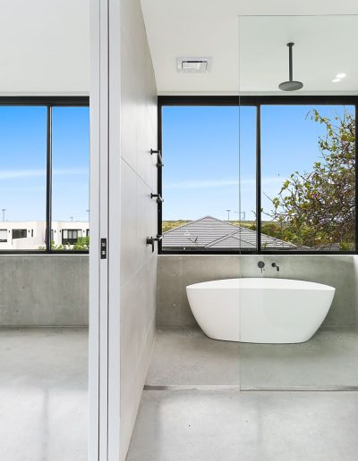 Aluminium sliding windows