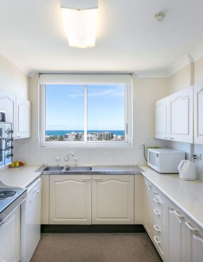 Aluminium sliding window