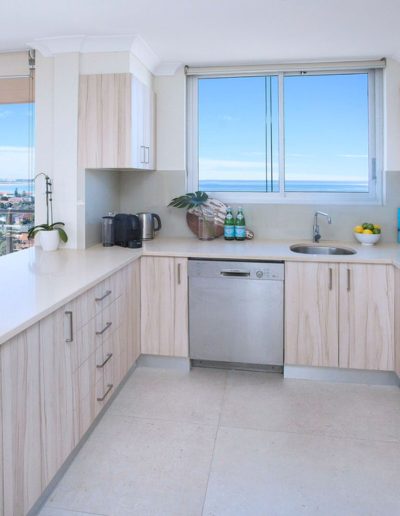 Aluminium sliding window