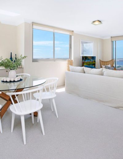 Aluminium sliding window