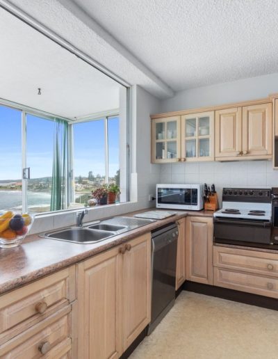 Aluminium sliding windows