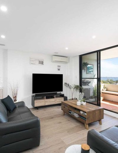 Aluminium sliding doors, Double hung windows