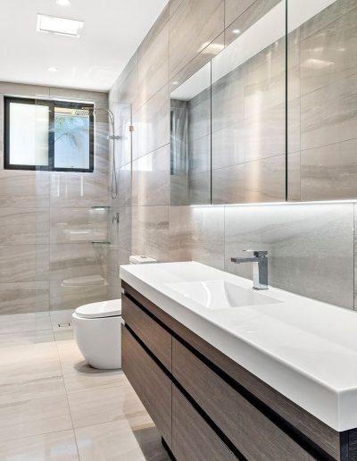 Aluminium awning windows