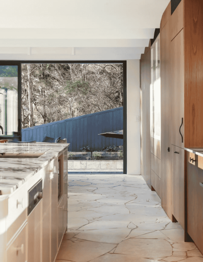 Aluminium sliding door