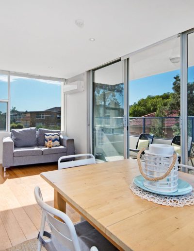 Aluminium sliding windows