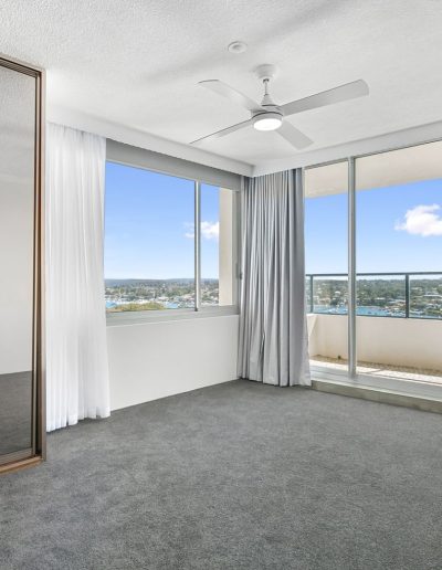 Aluminium sliding doors